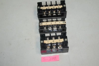 Lote de 3 bloques de terminales de 3 y 4 polos Sato ML-11 250 y 500 voltios 30 y 50 amperios usados Foto 1 de 3