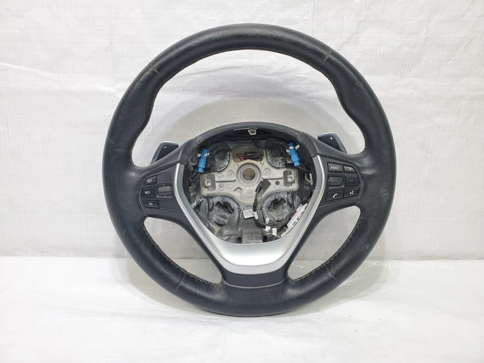 BMW 335i xDrive 2013-2016 volante con palancas de cambio cuero 9218380-02 Foto 1 de 4