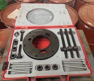 4918991 Cummins Rimuovi Manicotto Guarnizione Anteriore e Usura (LJ) - Foto 1 di 2
