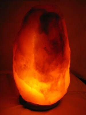 Salt Lamp, 21-25 kg, Large Chunk, incl Electrics and Lamp, Top Quality - Image 1 of 4