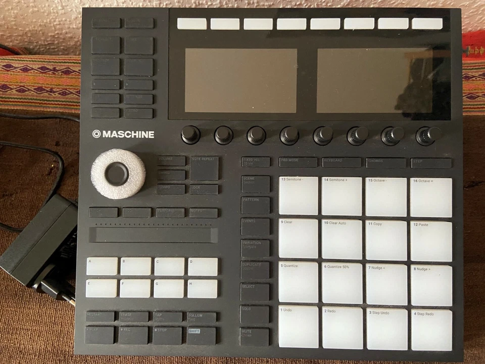 Native Instruments Maschine MK3 DAW-Controller