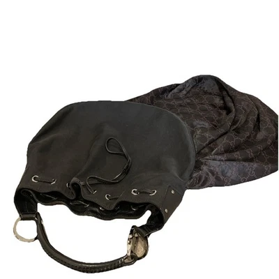Bolso hobo Gucci en negro Foto 1 de 4