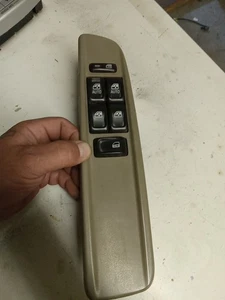 02-05 GMC ENVOY MASTER POWER WINDOW SWITCH DRIVER SIDE LEFT LIGHT GRAY 15204691 - Picture 1 of 4