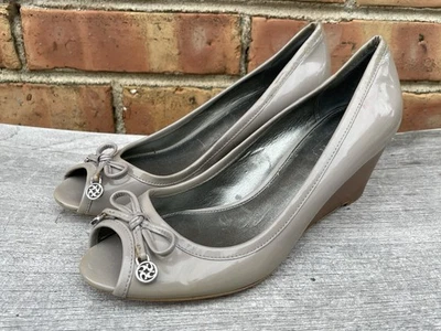 🔥 Coach Paolo Peep Toe Lavender Purple Patent Leather Wedges Pump Size 6 B - Image 1 of 4