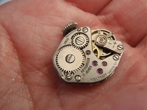 WALTHAM 69 ST MECHANICAL WATCH MOVEMENT 17 JEWELS SWISS 18 X 15MM RUNNING - Picture 1 of 15