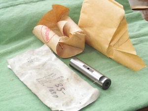Eje de brazo ralentí NOS M37 -PN 2530-737-3786 - Embalaje original del gobierno de 1965 - 3/4 toneladas - Imagen 1 de 12