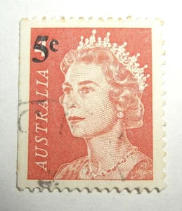 PRE DECIMAL 1966 FOUR CENTS IS FIVE CENTS AUSTRALIA STAMP WITH QUEENS HEAD - Bild 1 von 5