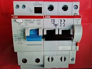 DISJONCTEUR  DIFFERENTIEL 2P  C 32A 30mA-AC  ABB DDA202 AC AP-R + S202 - Picture 1 of 1