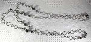 Collar de cadena de 56" círculo y bola para mujer - negro plateado - Imagen 1 de 4