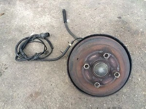 Bremstrommel Bremse Hinten Links mit Leitung ABS 2S612210L Ford Fiesta V Bj.07 - Bild 1 von 2