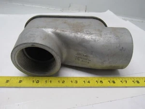 Killark SLB-7 x 2-1/2" NPT Cast Aluminum Threaded Conduit Body With Cover - Picture 1 of 10