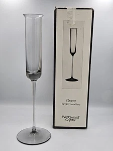 Jarrón de una sola flor Wedgwood Crystal Grace 24 % cristal de plomo Frank Thrower en caja - Imagen 1 de 6