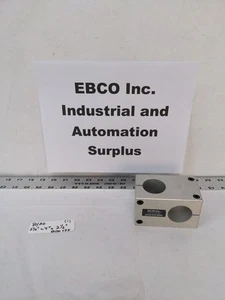 80/20, 2 1/2" x 4" x 2 1/2" DOUBLE SHAFT STANCHION MOUNTING BLOCK - Picture 1 of 9