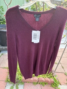 C By Bloomingdales Cashmere Sweater V-Neck. Size Small - Picture 1 of 2
