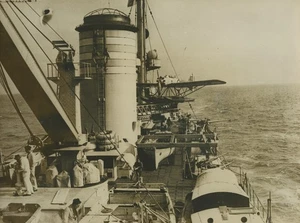 Frankreich Bretagne Kreuzer Tourville Katapult Wasserflugzeug altes Foto 1934 - Bild 1 von 3