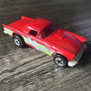 1991 Hot Wheels '57 T Bird Red International Blue Card Release #1677 Edition