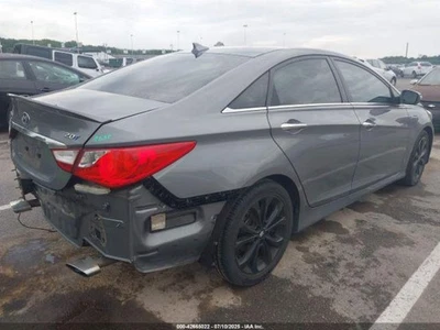 Used Washer Fluid Reservoir fits: 2014 Hyundai Sonata  Grade A - Image 1 of 4