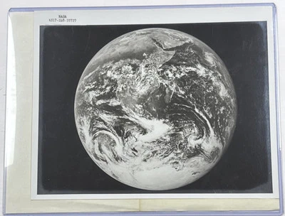 NASA Apollo 17 View Of Earth Black Numbered Press Photo AS17-148-22727 Disc. - Image 1 of 3