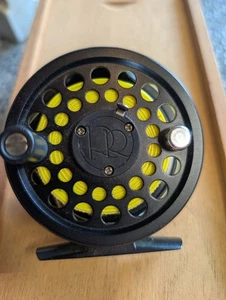 Ross Cimarron C-1 Fly Fishing Reel. Matte Black. - Picture 1 of 3