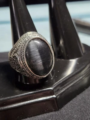 Серый/черный кошачий глаз стекла в посеребренный металлический кольцо размер 9,75 отличном состоянии - Изображение 1 из 4