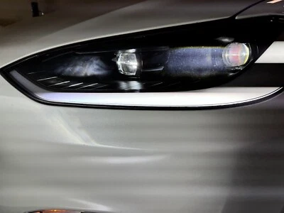 El par adaptador de faros matriz de actualización original 2021+ Tesla Model X Foto 1 de 4