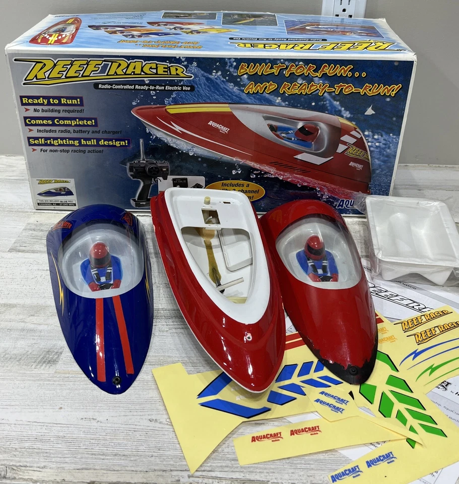 AquaCraft Reef Racer 2 Electric Vee-Hull Boat Red And Blue Hull No RC No Battery - Image 1 of 4