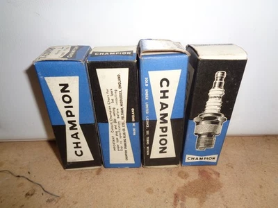 4 x vintage champion model 7- 18mm spark plugs NOS - Image 1 of 4