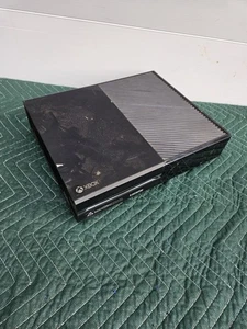 XBOX ONE: MODEL 1540 - Picture 1 of 6