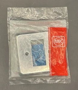 MK Albany/Chroma Plus - K0391 PCR - One Module Data/Telecom Front Plate New - Picture 1 of 2
