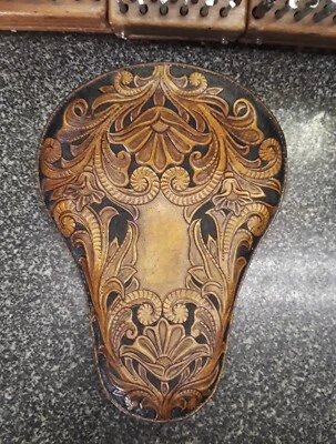 Bobber, asiento picadora 100 % mecanizado y cosido a mano. Antiguo Br Amarillo Foto 1 de 4