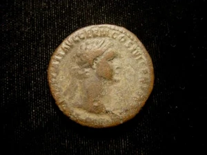 DOMITIAN. 81-96 AD. AS. Moneta. Nice portrait. Uncleaned. - Picture 1 of 2