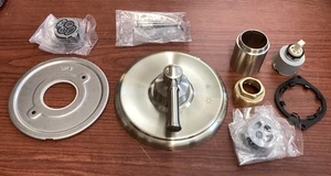 NEW Moen UT2181BN Dartmoor M-CORE 2-Series 1-Handle Shower Trim Kit B257 - Picture 1 of 2