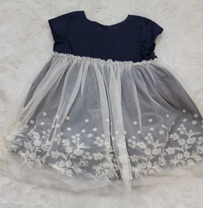 Abito da tè vestito a strati in pizzo blu navy e bianco usato in ottime condizioni 12-18M - Foto 1 di 4