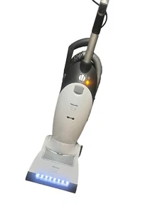 Miele Dynamic U1 Cat & Dog Upright Vacuum some cord damage but works Read!!! - Picture 1 of 18