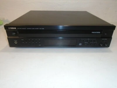 Reproductor cambiador de CD de 5 discos Yamaha CDC-685 piezas de sonido natural o reparación encendido Foto 1 de 4