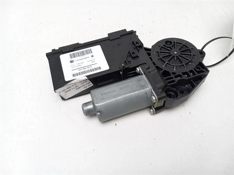 SOLO MOTOR TECHO CORREDIZO PARA VOLKSWAGEN TOUAREG 2006 Foto 1 de 3