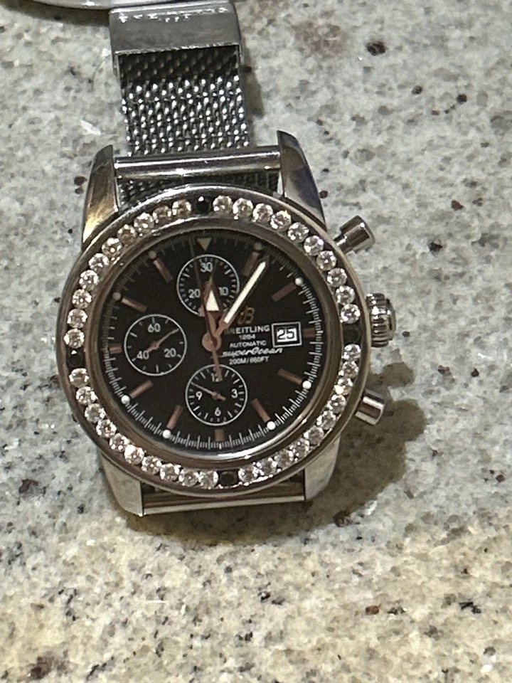 Bisel de diamantes personalizado Breitling Superocean Heritage 5,5 quilates vs1 diamantes Foto 1 de 4