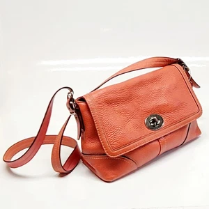 Coach Coral Hampton Pebbled Leather Flap Convertible Crossbody F13085 - Bild 1 von 14