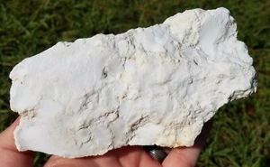 WHITE PRYSTENE PRISTINE ROUGH FROM ITALY GREAT FOR INTARSIA 1LB 13.0OZ - Picture 1 of 7