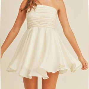 MABLE ALANI GATHERED BALLERINA MINI DRESS off white strapless size medium - Picture 1 of 14