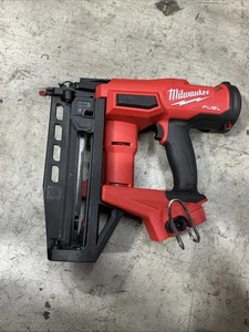 Milwaukee 3020-20 M18 Fuel Brushless 16 Gauge Straight Finish Nailer(Used) - Picture 1 of 4