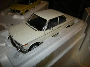 1:18 Kyosho BMW 2002 tii white/weiss in OVP - Bild 1 von 2