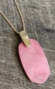 Kendra Scott INEZ rose gold necklace 2” pink marble rhodonite adjustable chain - Picture 1 of 8