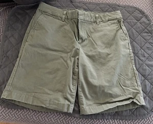 Tommy Hilfiger Women's Size 12 -Green Bermuda Shorts (bal#1) - Picture 1 of 6