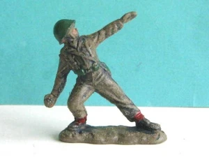 1 x Britains Herald UK 60er Jahre. BRITISH ARMY INFANTRY. Plastiksoldat Maßstab 1:32 - Bild 1 von 2