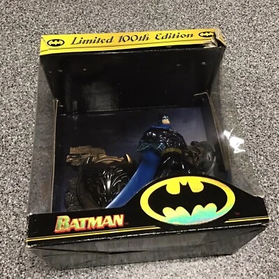 Kenner, Batman, ограниченное 100-е издание: фигурка Бэтмена нераспечатанная в коробке - Изображение 1 из 4