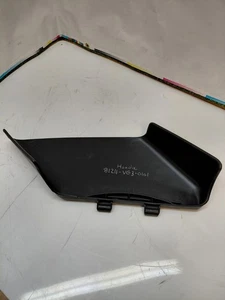 Canal de descarga Honda 81211-VG3-0101 OEM NOS - Imagen 1 de 5