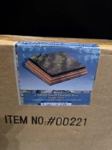THE COLLECTORS SHOWCASE #241/500 SMALL DIORAMA BASE Single Piece CS00221 - Picture 1 of 5