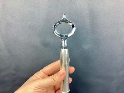 Abridor de botellas Cartier de plata de ley 925 vintage de los años 50 hecho por John Hasslebring Foto 1 de 4