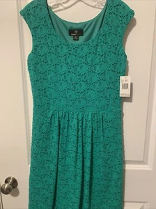 Ronni Nicole Green Sleeveless Dress Size Medium NWT - Picture 1 of 8